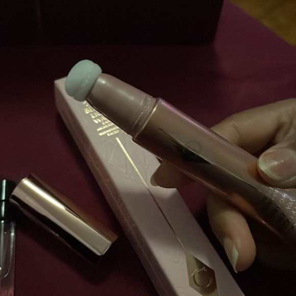 Charlotte Tilbury BEAUTY LIGHT WAND PILLOW TALK MEDIUM SET - Picture 12 of 16